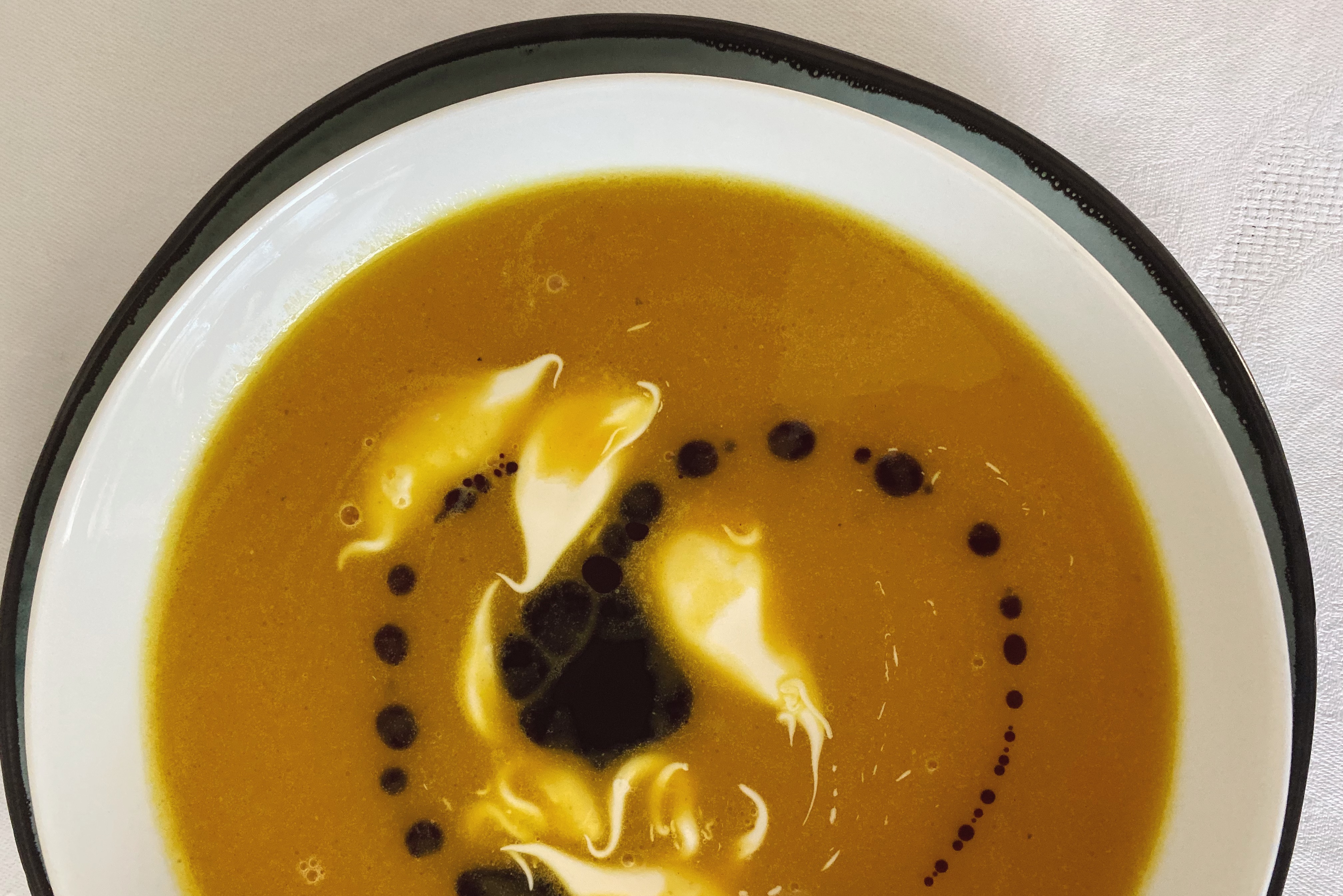 Kürbis-Suppe: so einfach, so wandelbar und SO fein!